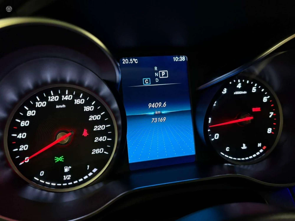 2020 Mercedes-Benz GLC300 – nuotrauka 21
