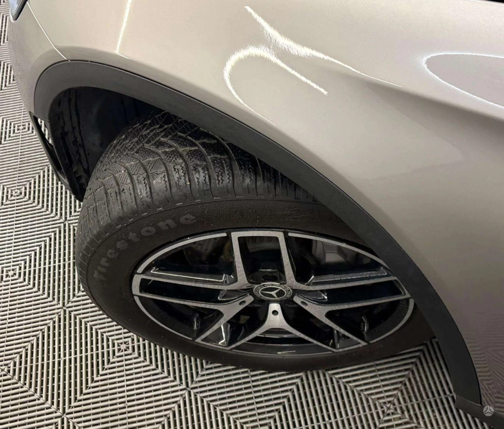 2020 Mercedes-Benz GLC300 – nuotrauka 28