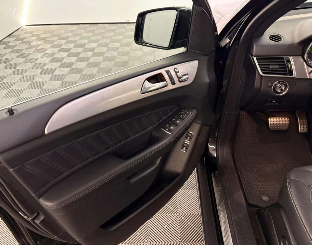 2017 Mercedes-Benz GLE350 – nuotrauka 27