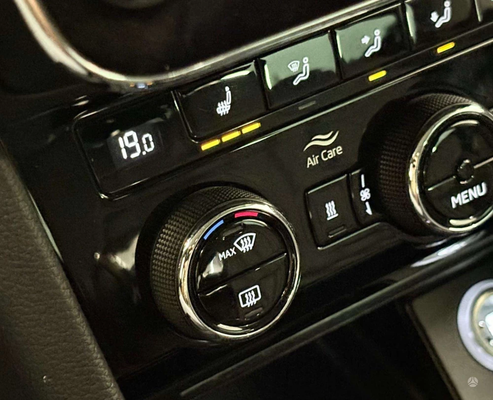 2019 Skoda Superb – nuotrauka 8