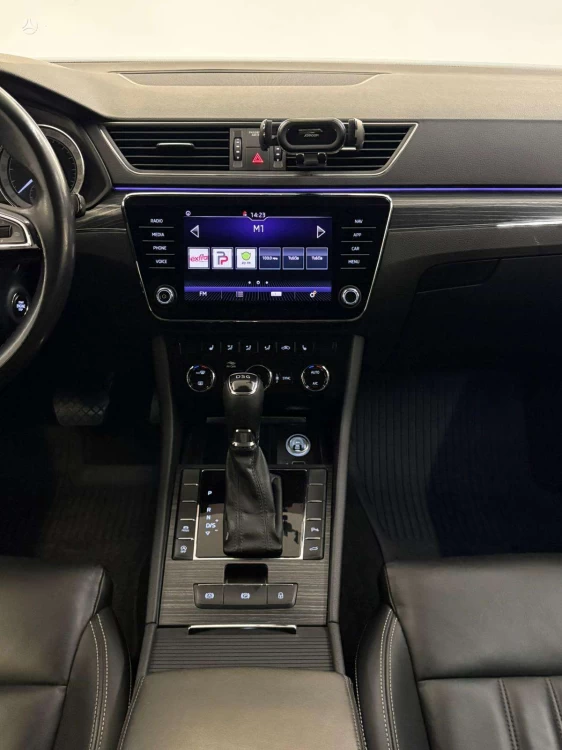 2019 Skoda Superb – nuotrauka 18