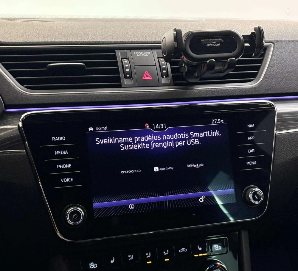 2019 Skoda Superb – nuotrauka 25