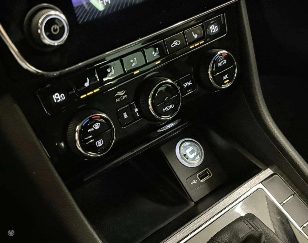 2019 Skoda Superb – nuotrauka 28