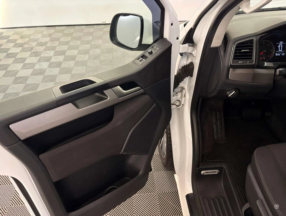 2016 Volkswagen Multivan – nuotrauka 27