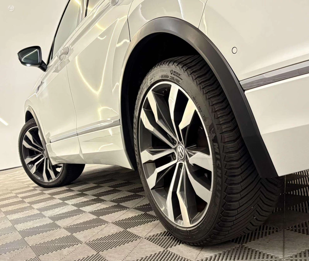 2017 Volkswagen Tiguan – nuotrauka 30