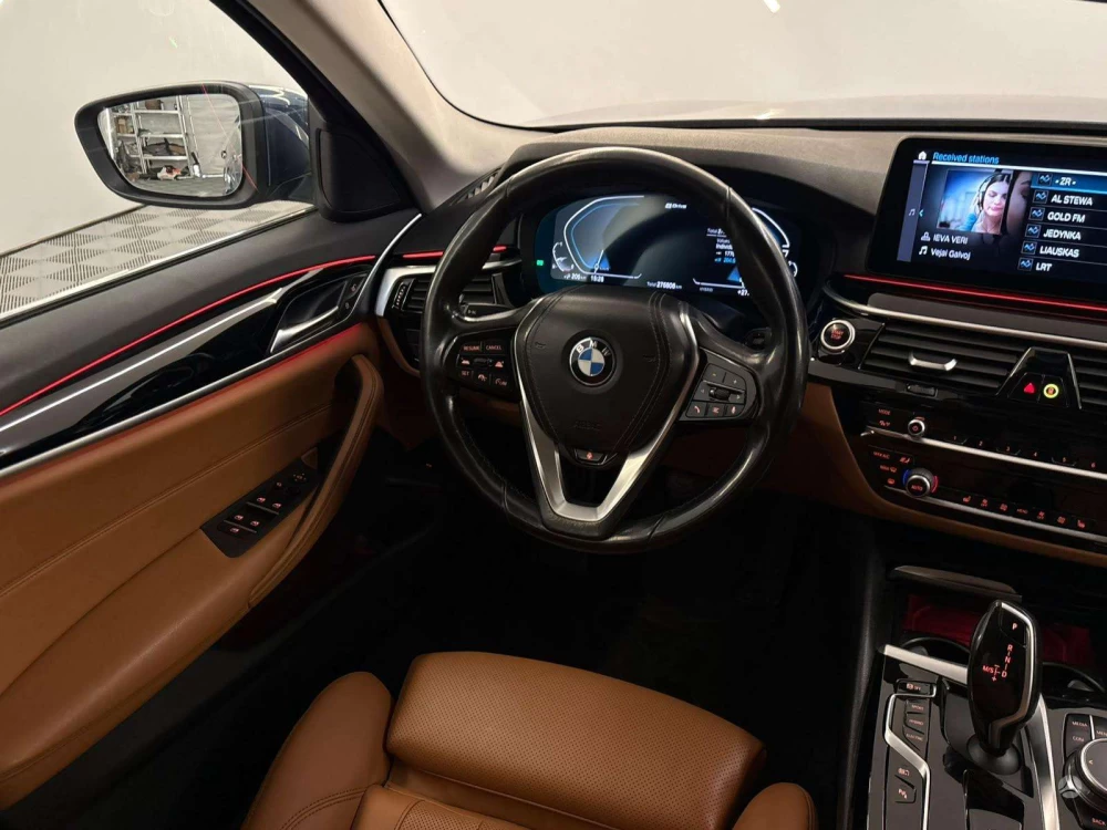 2021 BMW 530 – nuotrauka 23