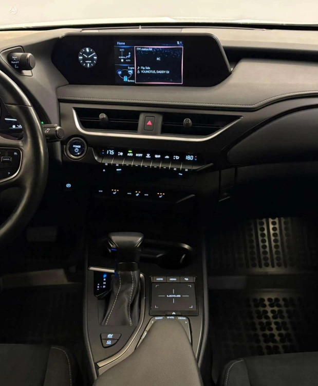 2022 Lexus UX 250h – nuotrauka 26