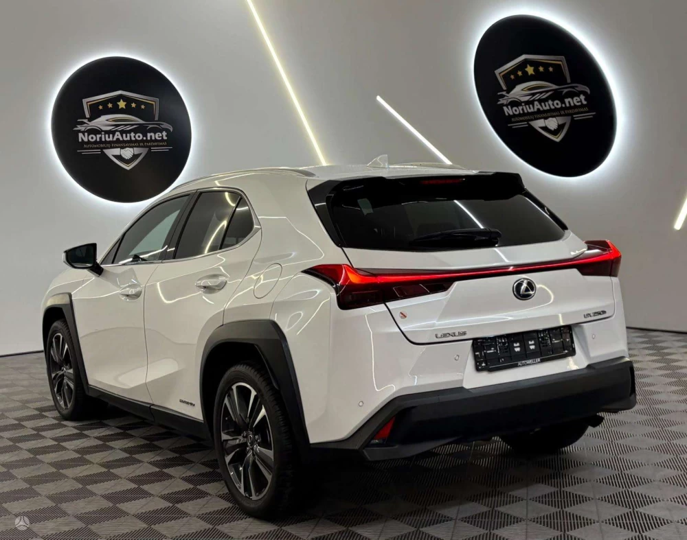 2022 Lexus UX 250h – nuotrauka 31