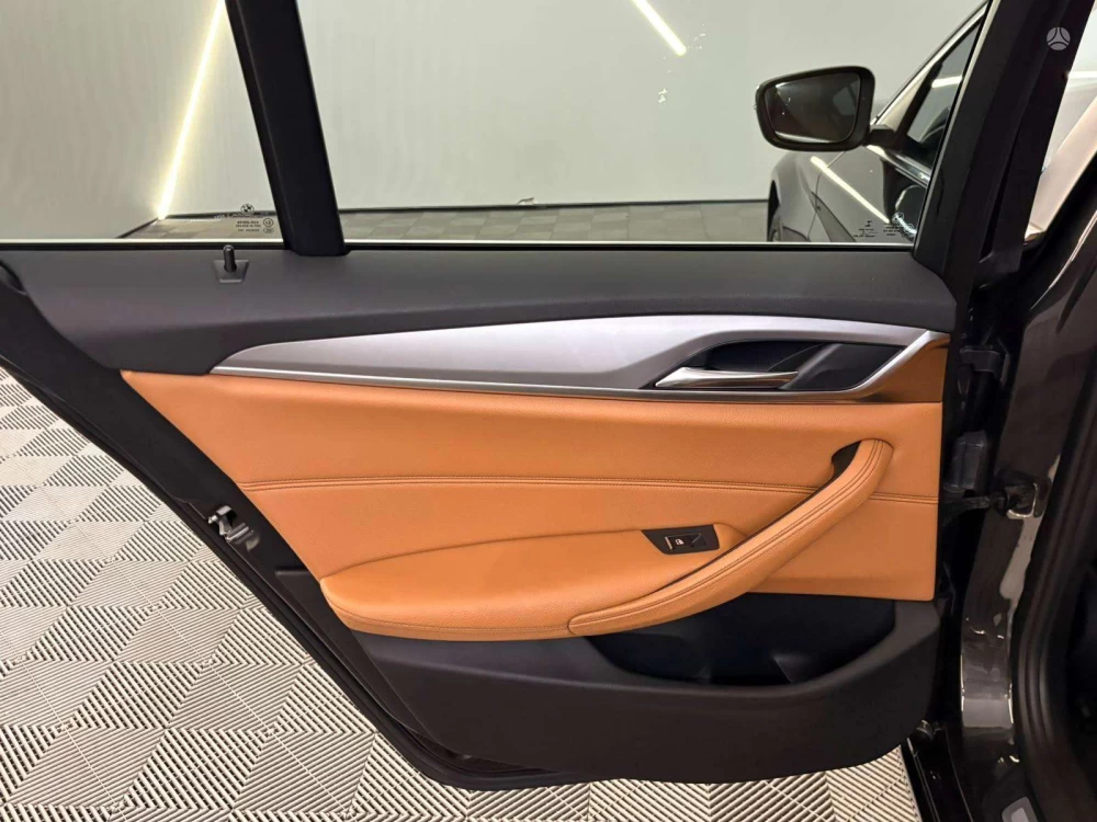 2017 BMW 520 – nuotrauka 25