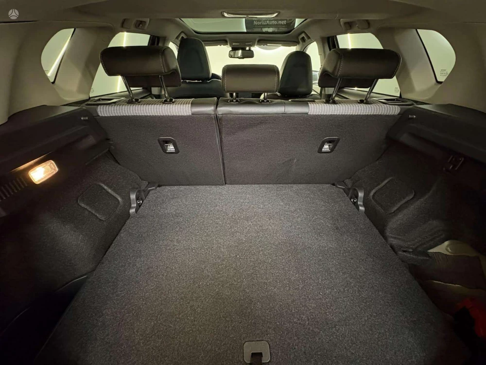 2017 Toyota Auris – nuotrauka 27