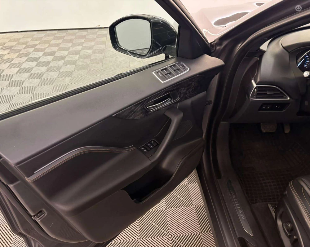 2017 Jaguar F-Pace – nuotrauka 20