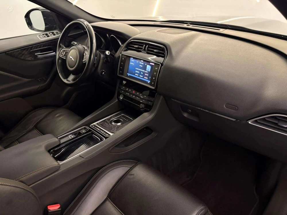 2017 Jaguar F-Pace – nuotrauka 22
