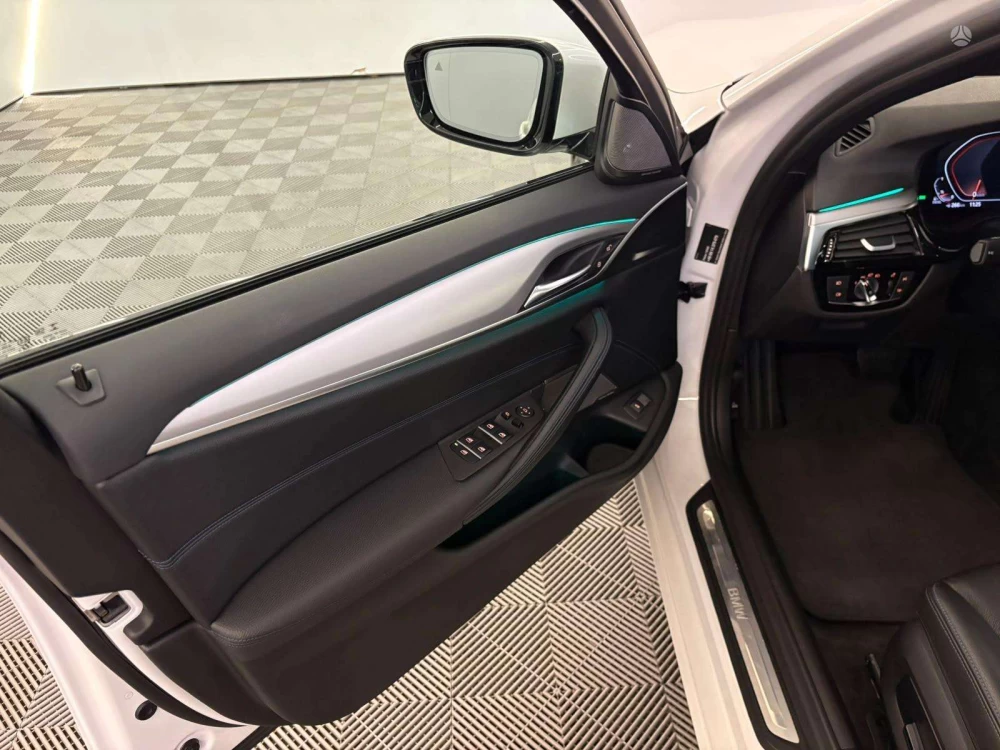 2020 BMW 520 – nuotrauka 20