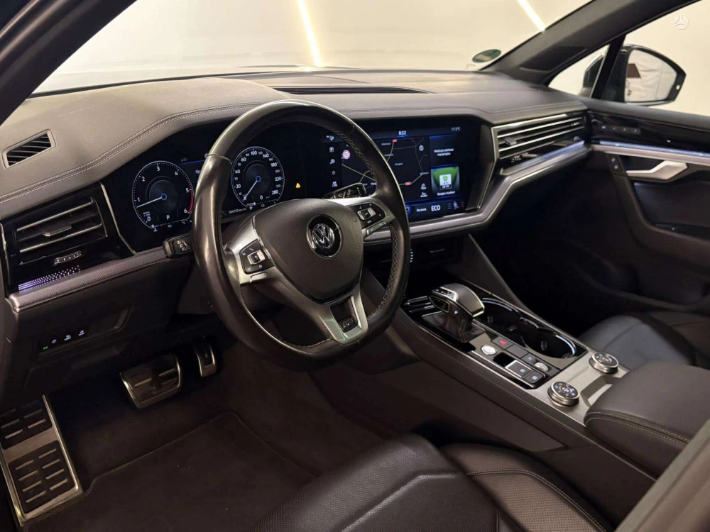 2019 Volkswagen Touareg – nuotrauka 2