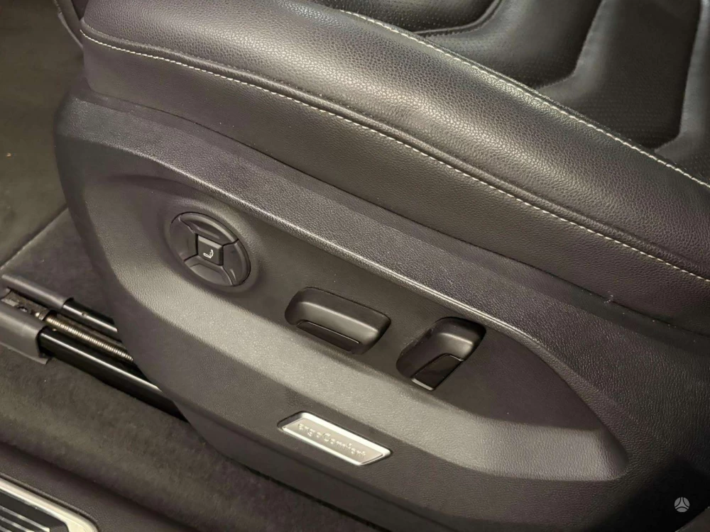2019 Volkswagen Touareg – nuotrauka 17