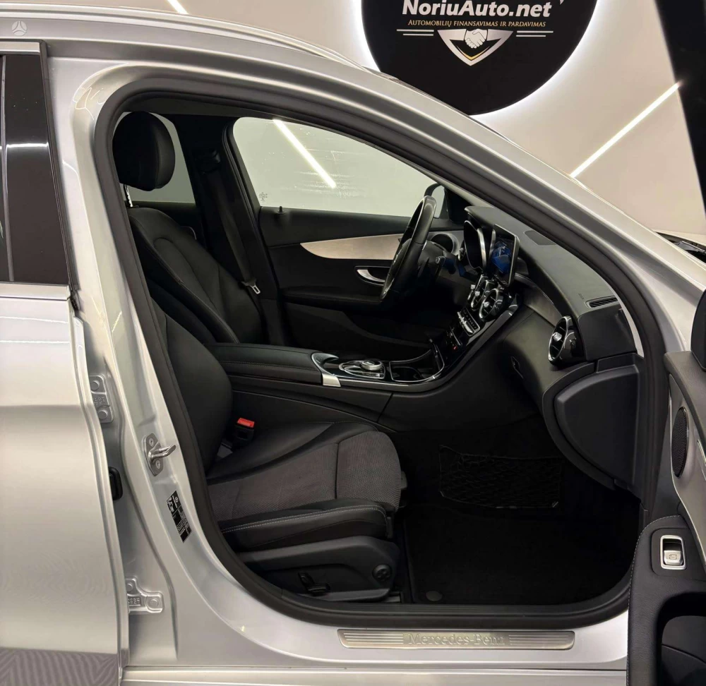2019 Mercedes-Benz C300 – nuotrauka 17