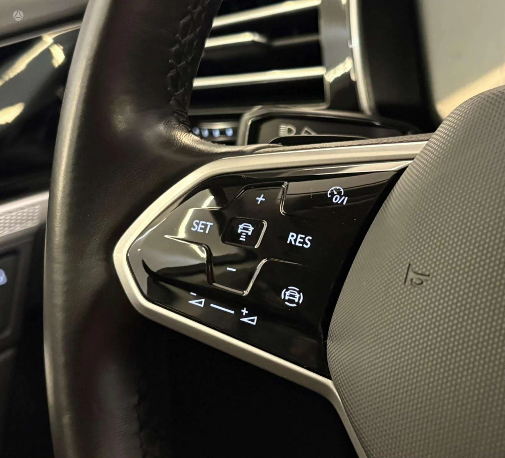 2021 Volkswagen Touareg – nuotrauka 18