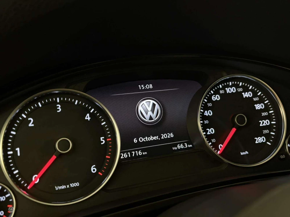 2015 Volkswagen Touareg – nuotrauka 9