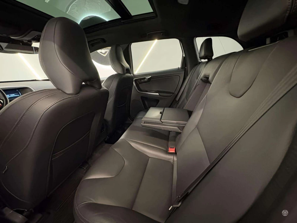 2016 Volvo XC60 – nuotrauka 21