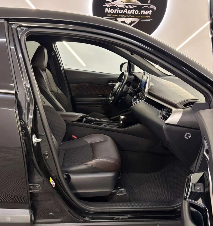 2017 Toyota C-HR – nuotrauka 24