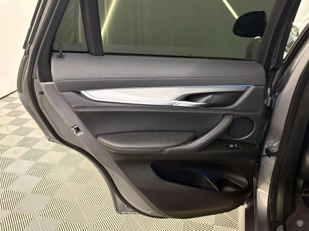 2015 BMW X6 – nuotrauka 18