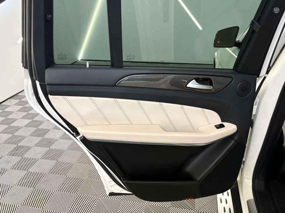 2017 Mercedes-Benz GLS63 AMG – nuotrauka 31