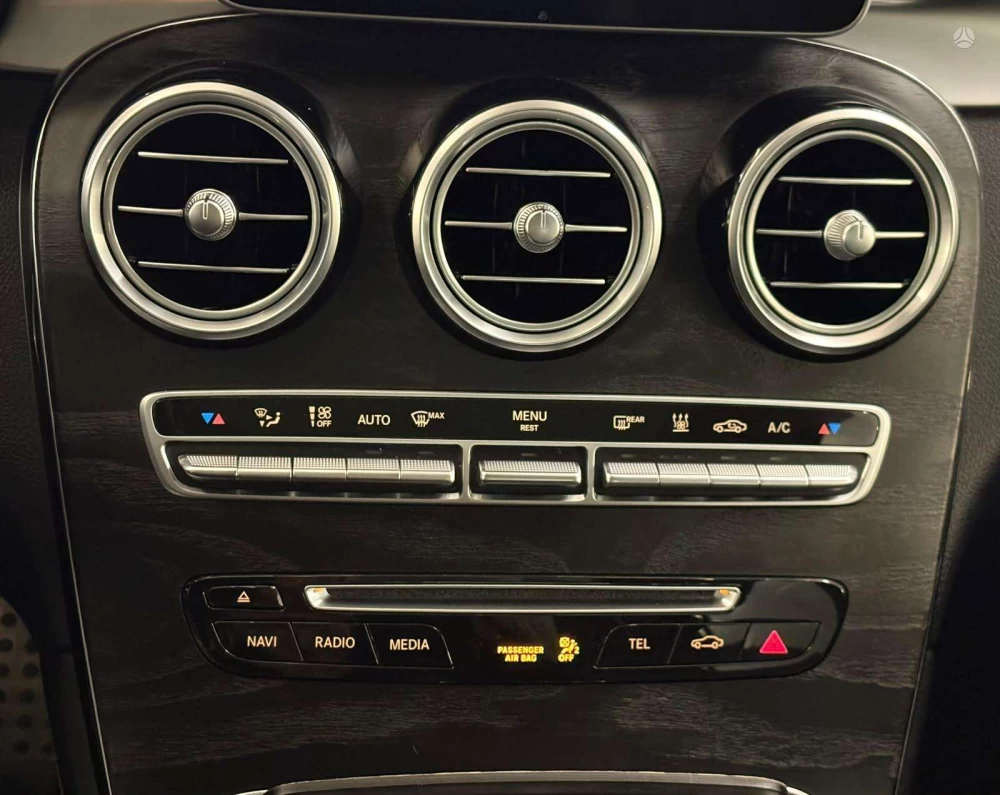 2018 Mercedes-Benz GLC220 – nuotrauka 11