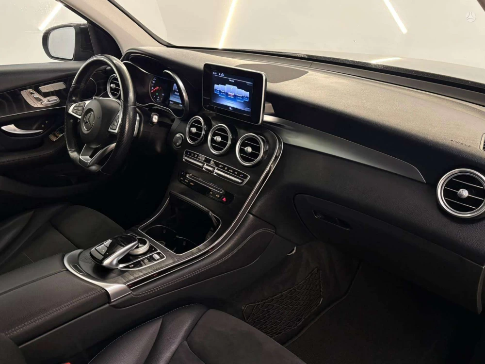 2018 Mercedes-Benz GLC220 – nuotrauka 26