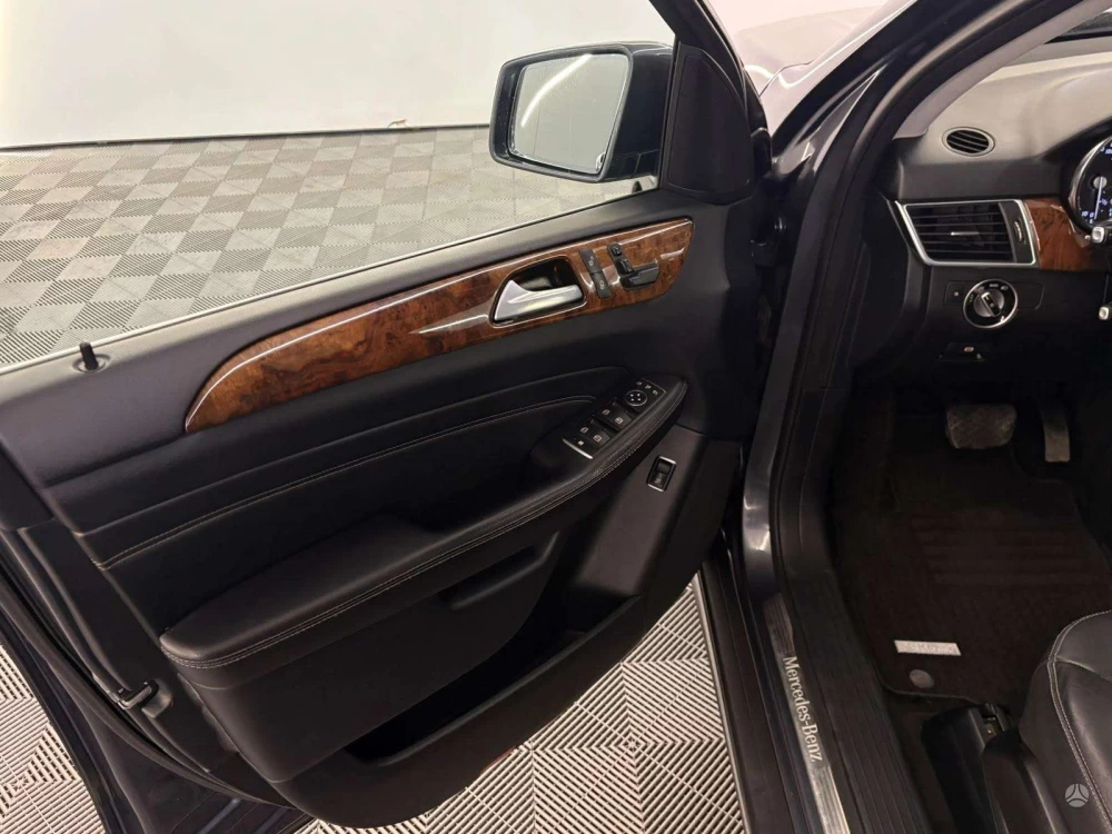 2014 Mercedes-Benz ML350 – nuotrauka 22