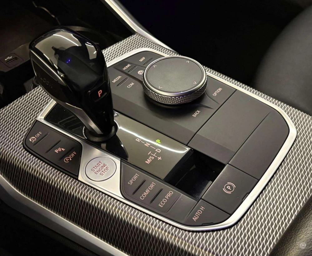 2020 BMW 320 – nuotrauka 21