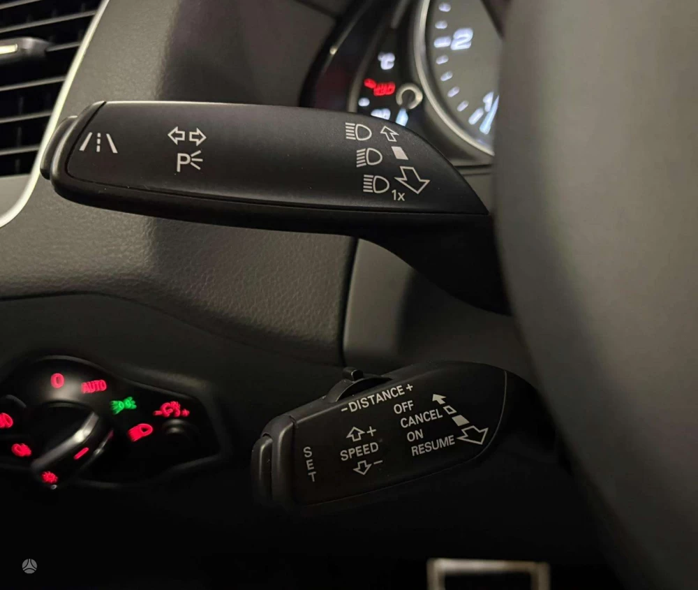 2015 Audi SQ5 – nuotrauka 29