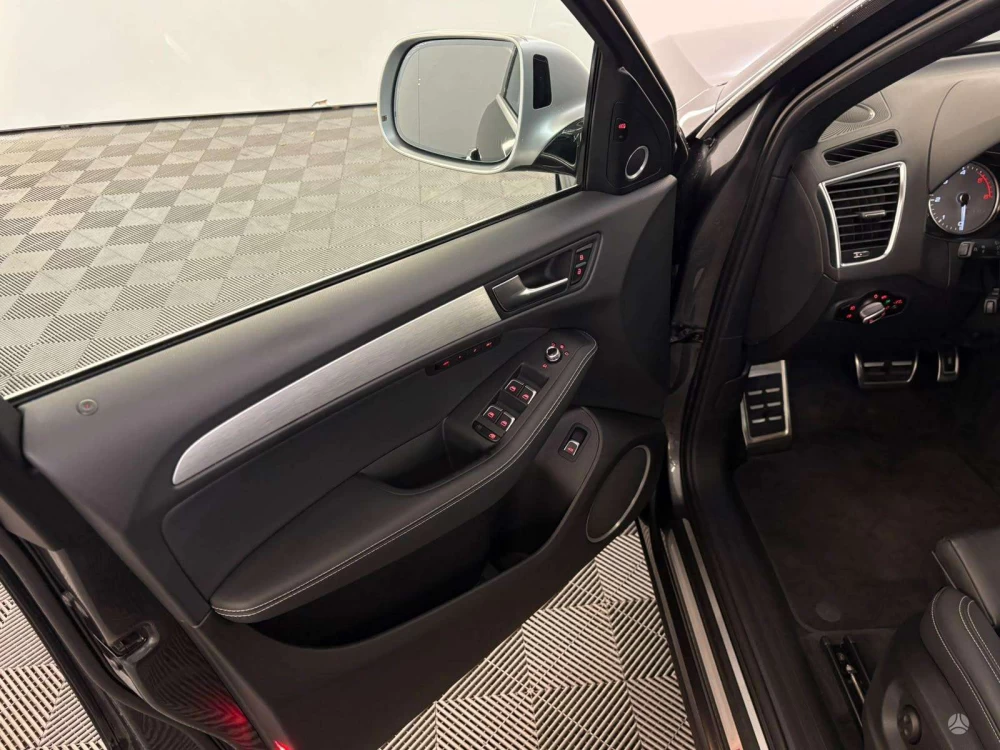 2015 Audi SQ5 – nuotrauka 34