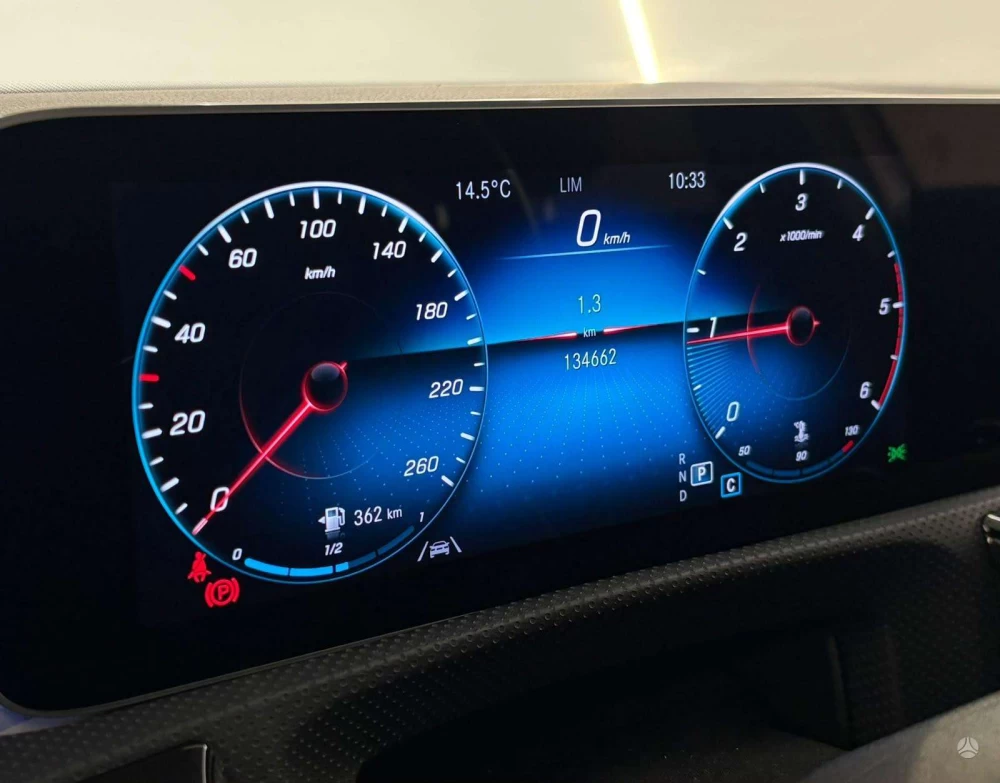 2019 Mercedes-Benz A180 – nuotrauka 11