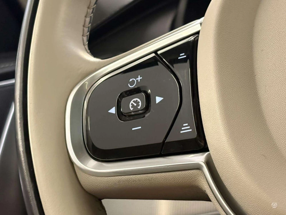 2016 Volvo XC90 – nuotrauka 9