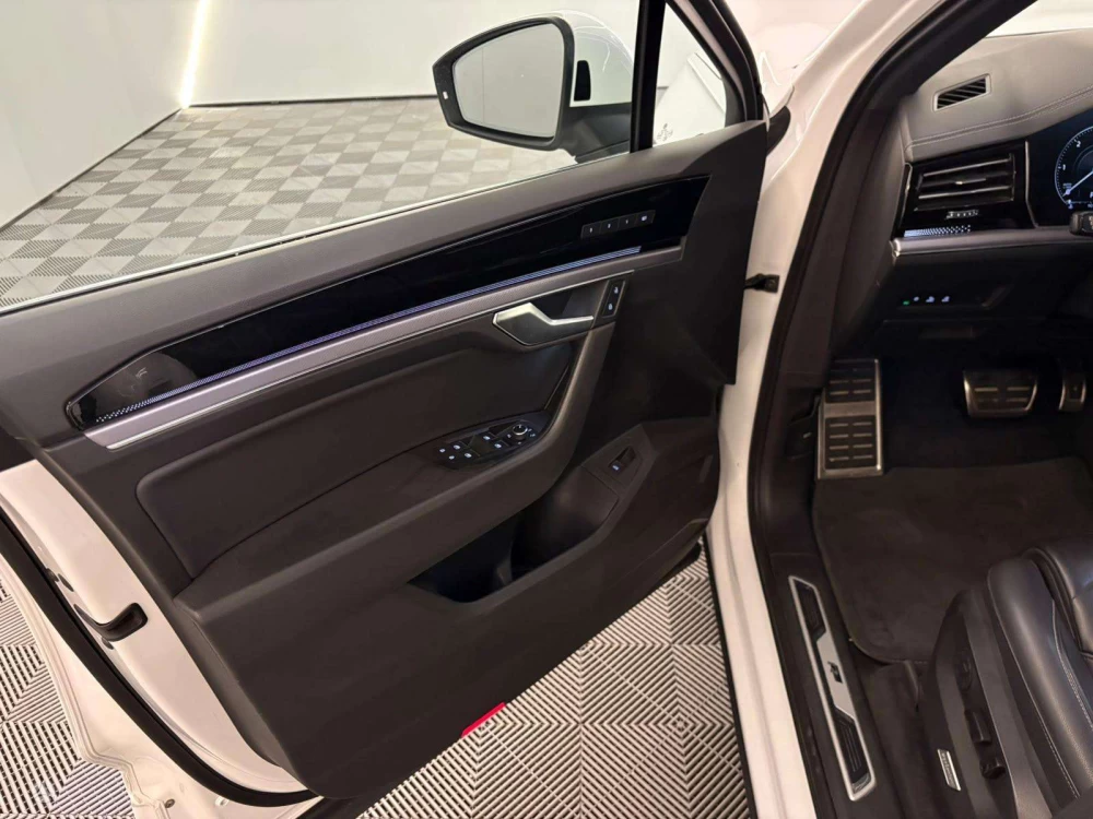 2019 Volkswagen Touareg – nuotrauka 27