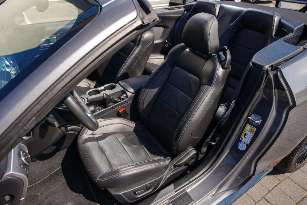 2022 Ford Mustang – nuotrauka 34