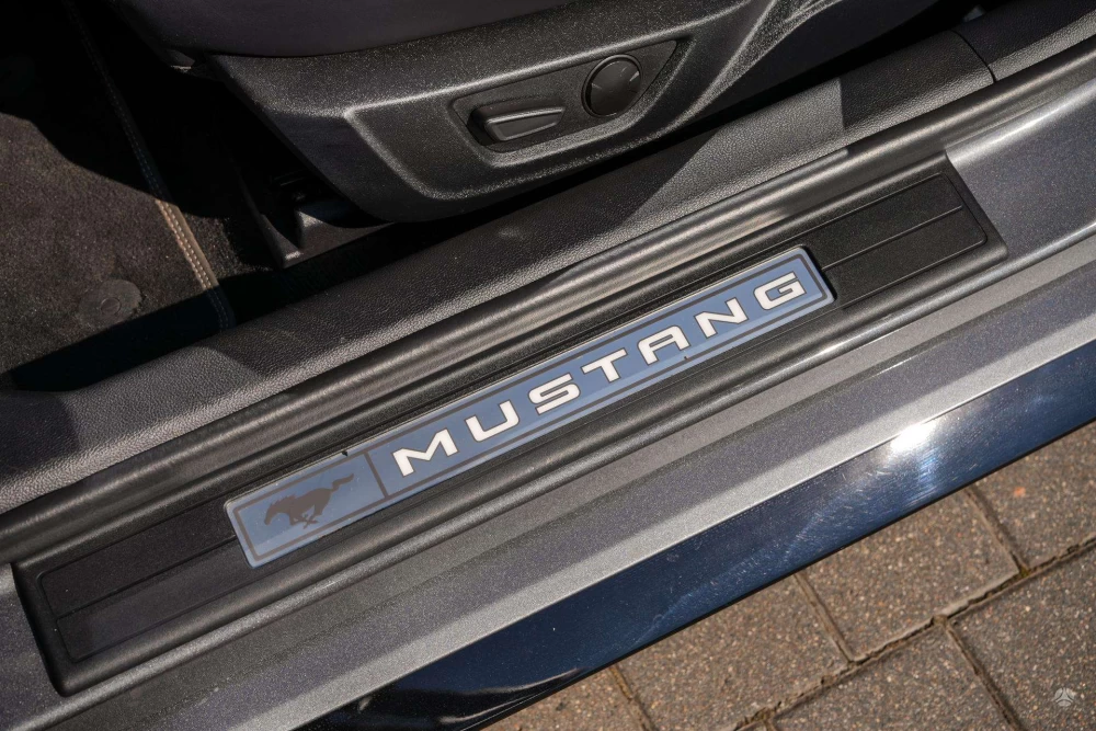 2022 Ford Mustang – nuotrauka 41